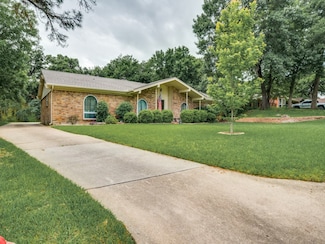 620 Donna Ln, Bedford, TX 76022