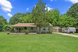 12471 Anderson Rd, Willis, TX 77318