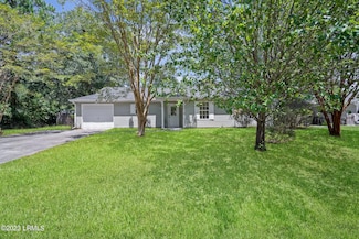 7 Grandiflora Ln, Beaufort, SC 29907