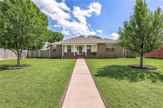 3103 NW 3rd St, Bentonville, AR 72712