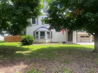 1322 N 4th St, Arkansas City, KS 67005