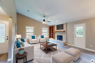 403 Edgewood Ln, Wake Village, TX 75501