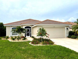 421 Pinewood Lake Dr, Venice, FL 34285