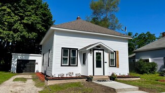 607 N New William St, Ludington, MI 49431