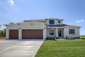 902 Reed Dr, Harrisonville, MO 64701