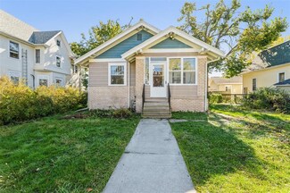 1607 D Ave NE, Cedar Rapids, IA 52402
