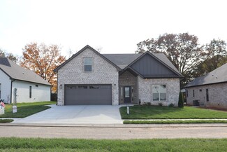 718 Southern Pine Trail, Clarksville, TN 37043