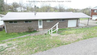 5014 Rust Ln, Charleston, WV 25313
