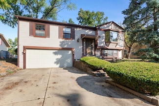 47 Old Post Rd, Montgomery, IL 60538