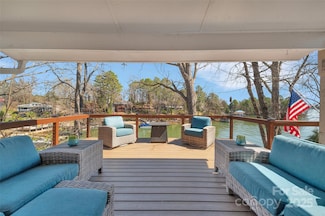 1077 Gauguin Ln, Fort Mill, SC 29708