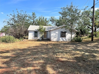 1105 W Avenue B, Sweetwater, TX 79556
