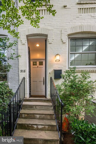 916 25th St NW, Washington, DC 20037