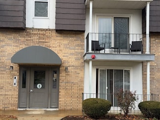 4 Shadowbrook Ln Unit 30, Milford, MA 01757