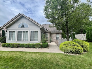 9264 Sharrott Rd Unit 104, Youngstown, OH 44514