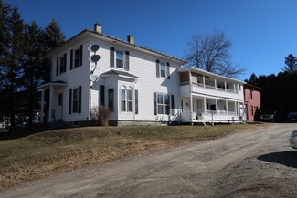23 Green St, Winthrop, ME 04364