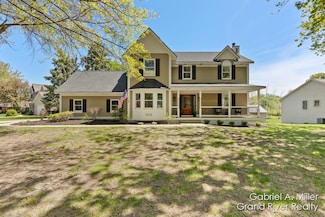 7372 Hidden Forest Dr, Hudsonville, MI 49426