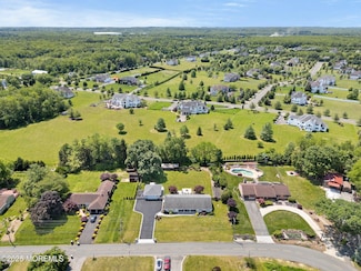 197 Dey Grove Rd, Monroe Township, NJ 08831
