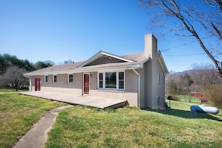 193 Dogwood Rd, Candler, NC 28715