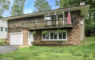 88 Summit Rd, Sparta, NJ 07871