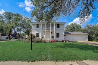 2795 Chisholm Ave, Saint Paul, MN 55109