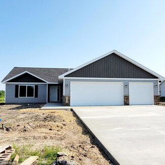 804 12th St SE, Waseca, MN 56093