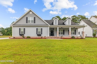 427 Candlewood Dr, Jacksonville, NC 28540