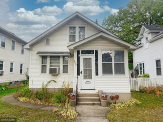 2412 34th Ave S, Minneapolis, MN 55406