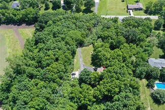 1500 Berry Rd, Independence, MO 64057