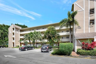 7185 Huntington Ln Unit 301, Delray Beach, FL 33446