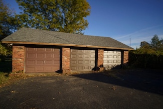 228 College St, Greenville, KY 42345