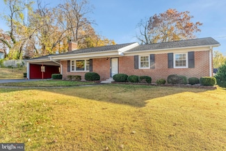 19227 Cardinal Heights Rd, Triangle, VA 22172