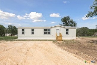 965 Roosevelt Rd, Luling, TX 78648