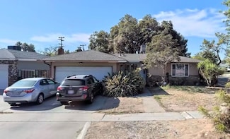 2804 E Santa Ana Ave, Fresno, CA 93726