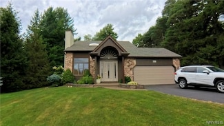 360 Muegel Rd, East Amherst, NY 14051