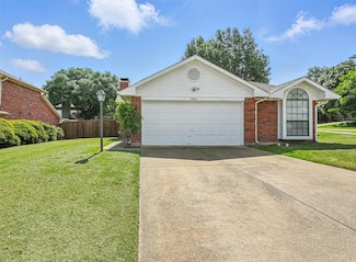 1450 Hampton Rd, Grapevine, TX 76051