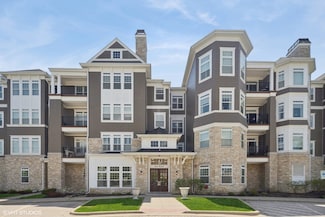 149 W Kennedy Ln Unit 208, Hinsdale, IL 60521