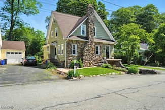 86 Riverside Dr, Denville, NJ 07834