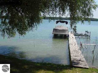 6946 E Kelenski Dr, Cedar, MI 49621