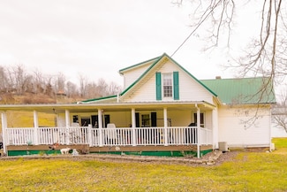 34682 Swick Rd, Middleport, OH 45760