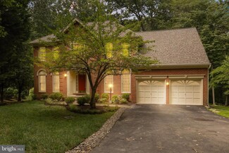 8546 Hooes Rd, Springfield, VA 22153