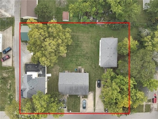 514 W 2nd St, Maryville, MO 64468