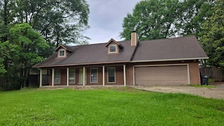 411 Whispering Pines Dr, Hattiesburg, MS 39402
