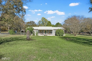 155 Jones Ln, Benton, LA 71006