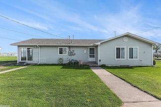 7618 S Channel Dr, Harsens Island, MI 48028
