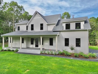 122 Dayton Ave, Manorville, NY 11949