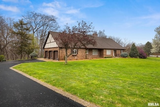 22924 Spring Creek Rd, Washington, IL 61571