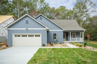 160 Hawes Cir, Crossville, TN 38558