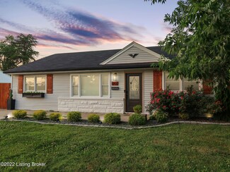 6903 Betsy Ross Dr, Louisville, KY 40272