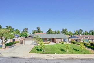 2340 N San Benito Ct, Claremont, CA 91711