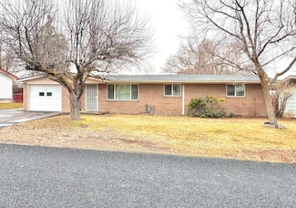 5714 Schiesel Ave, Klamath Falls, OR 97603